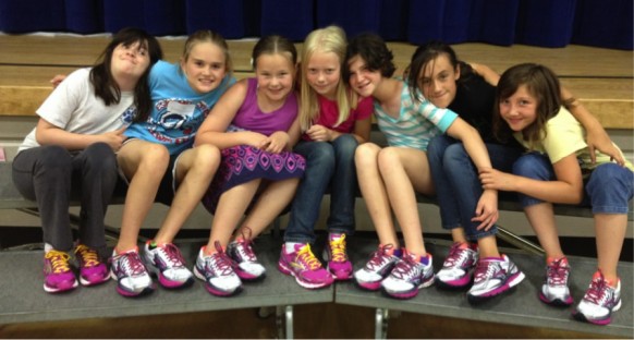 girls brooks shoes
